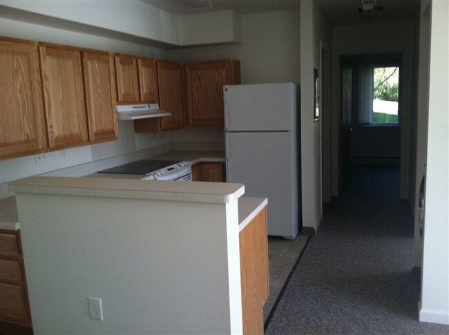 Building Photo - 30 Medallion Cir