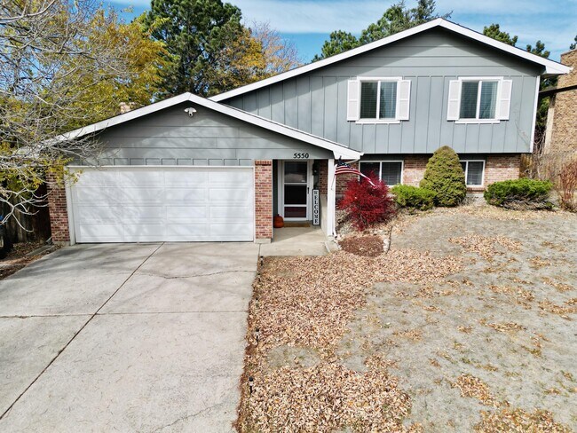 Building Photo - 5550 Lantana Cir