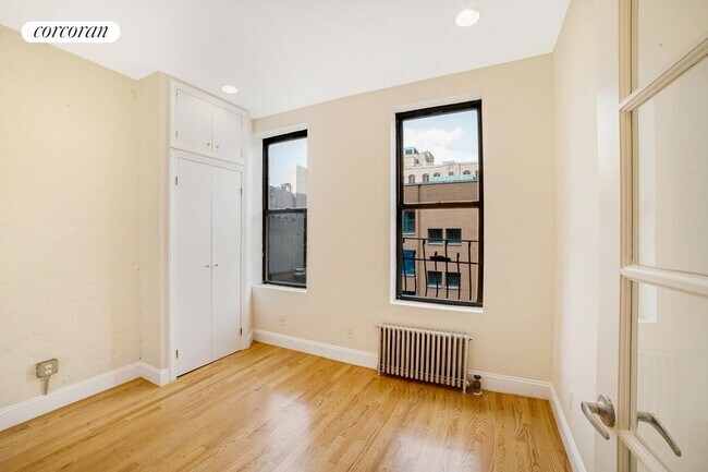 Foto del edificio - 340 W 17th St