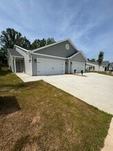 Building Photo - 129 Brawley Villas Pl