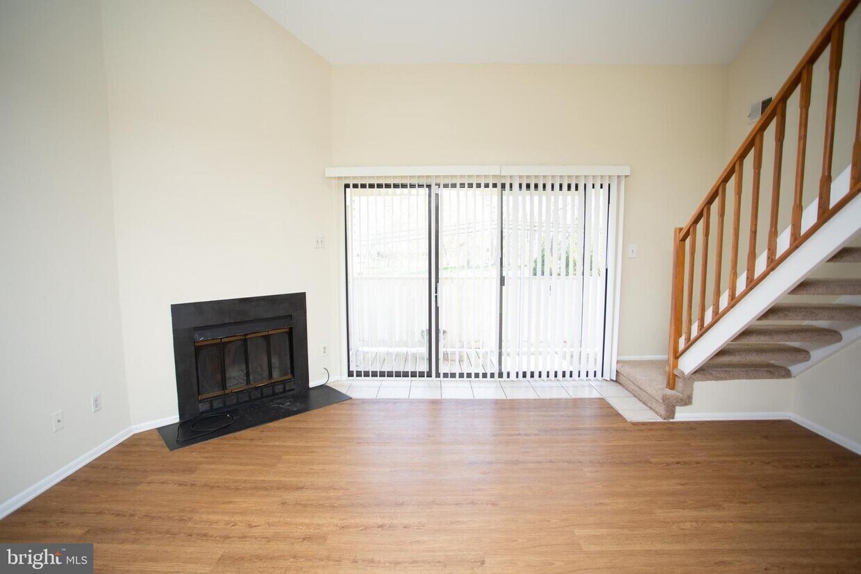 206 The Woods, Cherry Hill, NJ 08003 Room for Rent in Cherry Hill, NJ