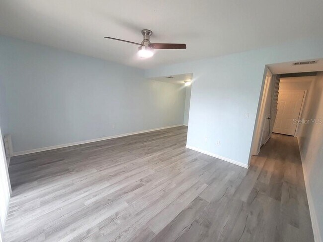 Foto del edificio - 22604 Watersedge Blvd