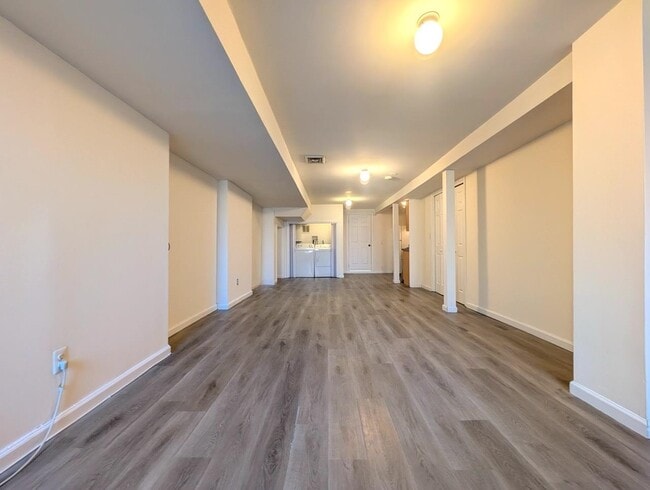 Foto del edificio - 246 Whiton St