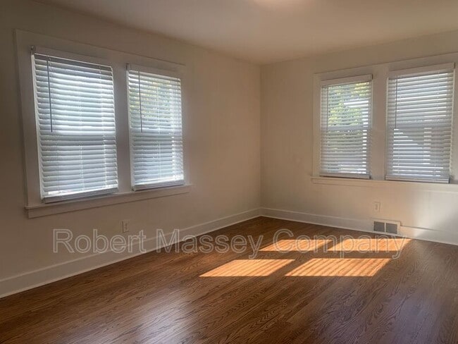 Photo - 127 McCready Ave House