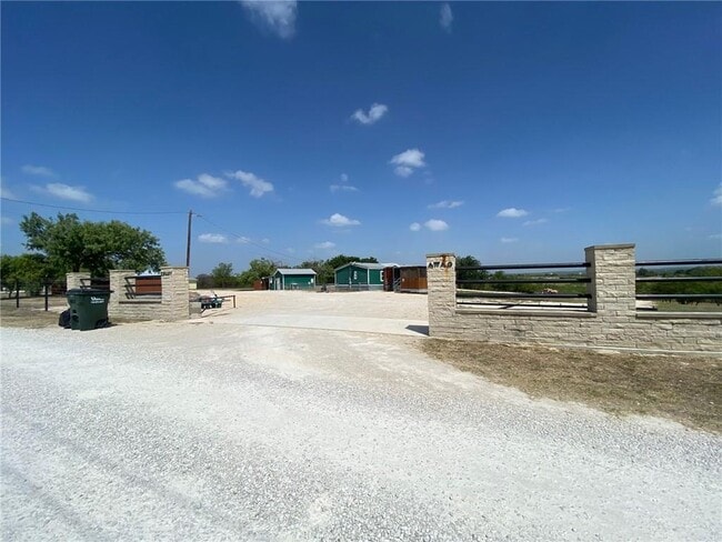 Foto del edificio - 680 Grant Harris Rd