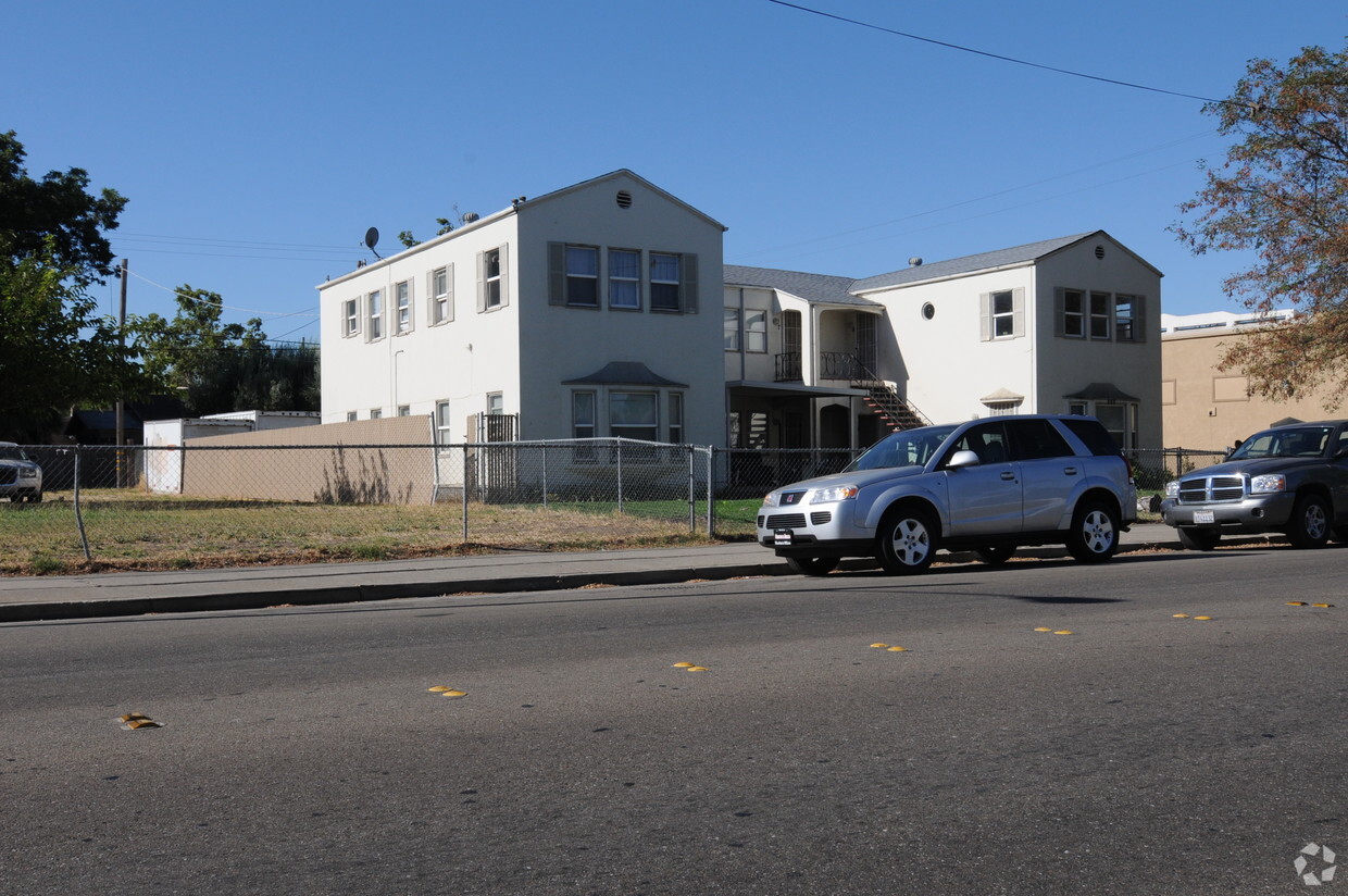 Primary Photo - Sequoia Apartments