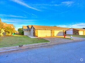 Building Photo - 10104 Shadowridge Dr