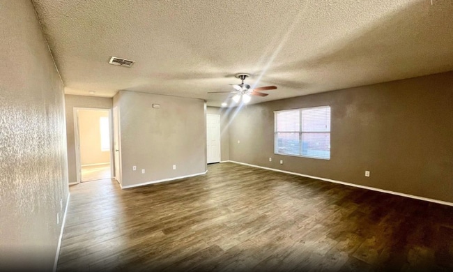 Building Photo - 9908 Peregrine Trl