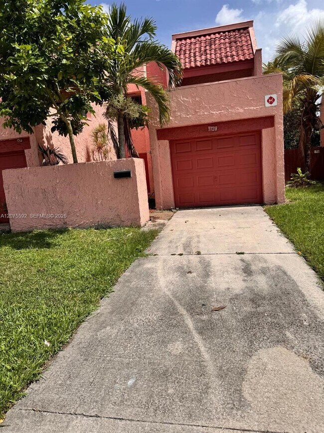 Foto del edificio - 5728 NW 16th St