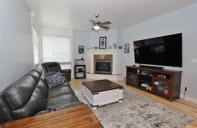 Foto del edificio - 3689 N Colbourne Way