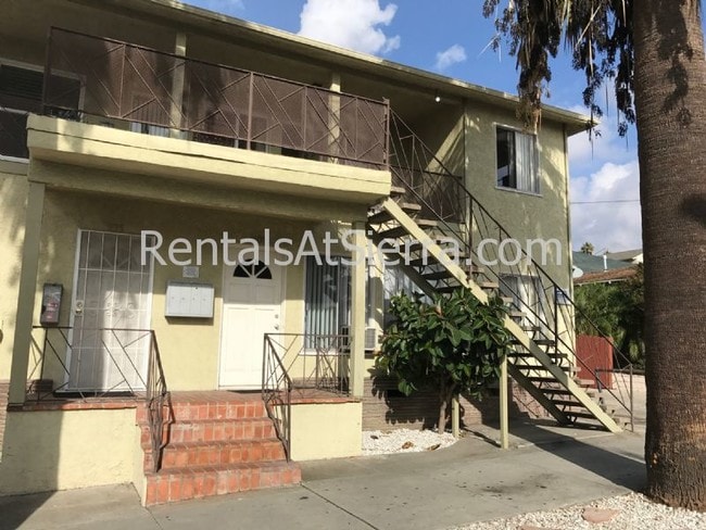 Building Photo - 1109 Justin Ave