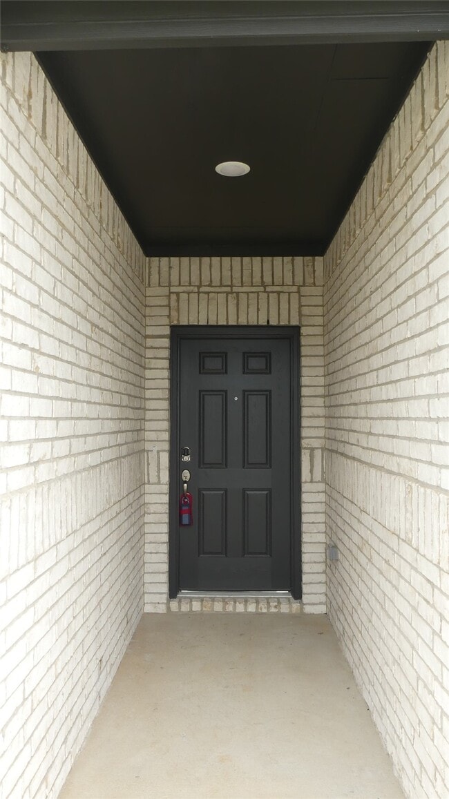 Building Photo - 9547 Caney Trails Rd