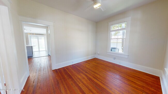 Building Photo - 11 Hildreth Dr
