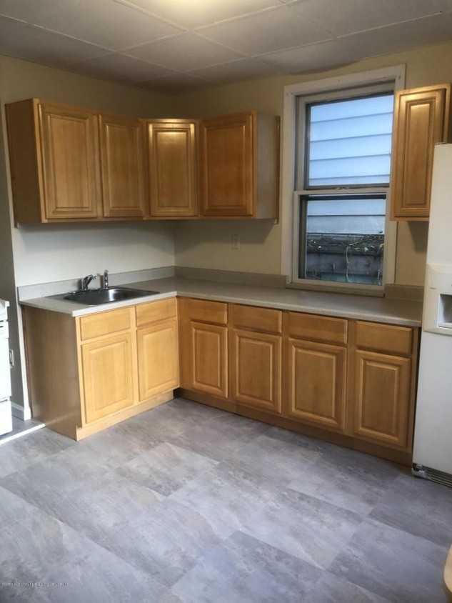 Building Photo - 3 bedroom in Staten Island NY 10301
