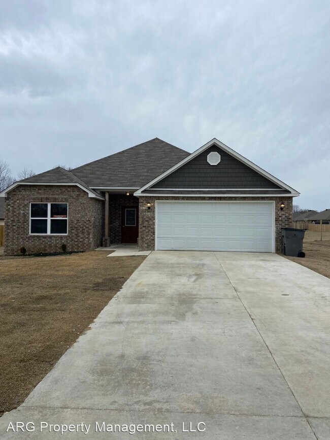 Foto del edificio - 4 br, 2 bath House - 1002 Spring Grove Road