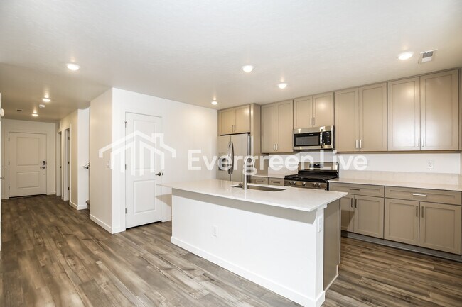 Building Photo - 15190 Nimbus Way