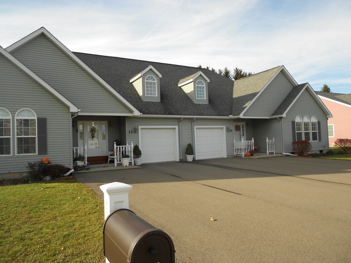 Strawberry Flats Luxury Apartments - 12 Berry Ln
