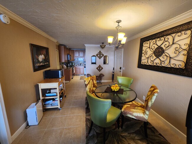 Foto del edificio - 1202 S Lake Dr