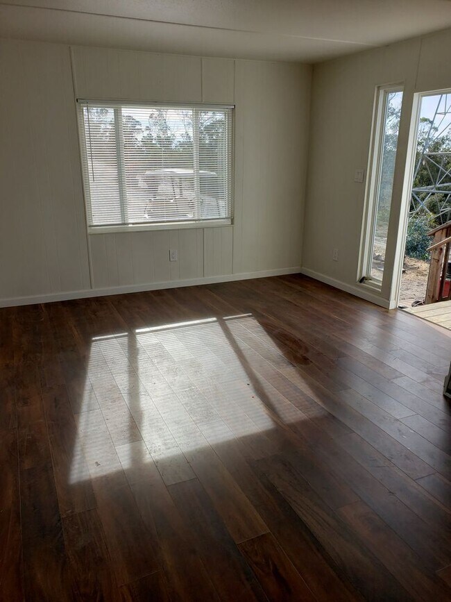 Foto del edificio - 1 br, 1 bath House - 1680 Noyes Road