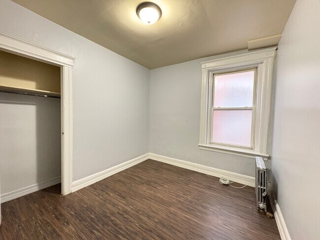 1203 Broad St 9 - 1209 Broad St
