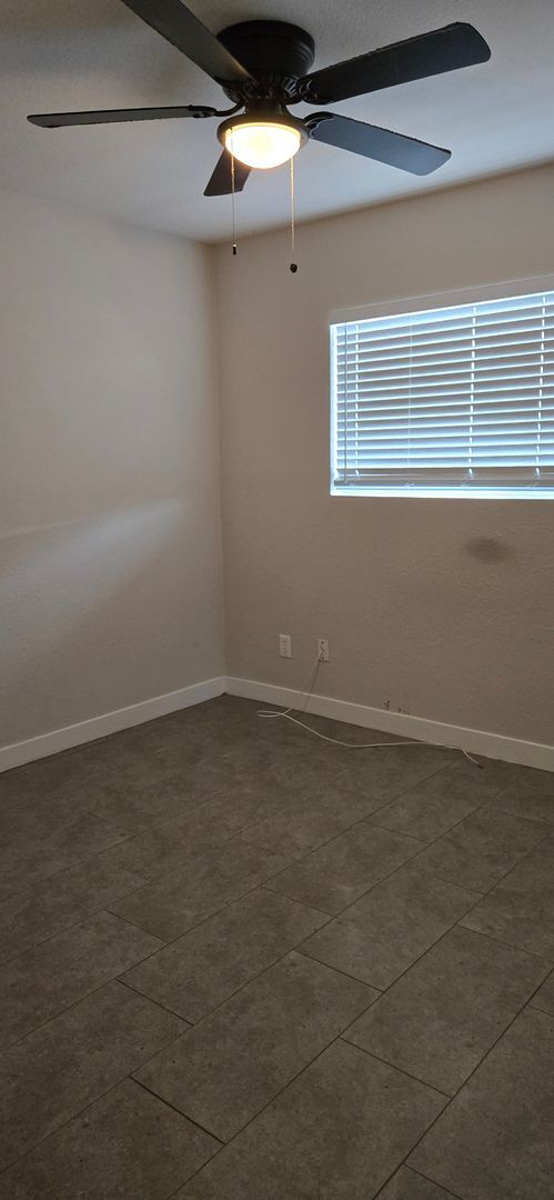 Foto del edificio - Newly Remodeled Single Story 2-Bed 1-Bath Apartment