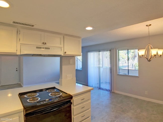Building Photo - 2 br, 2 bath Condo - 3709 Snorkel Cir Unit A