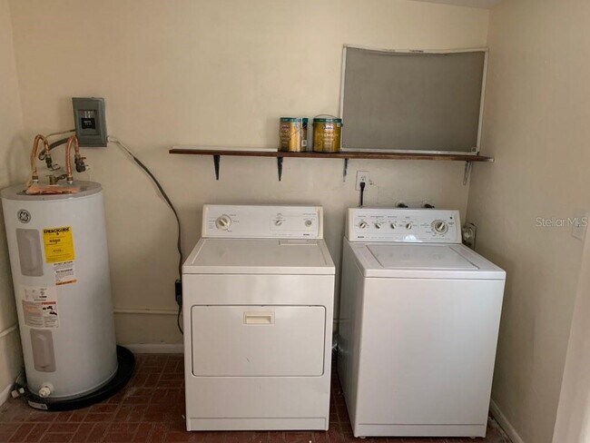 Foto del edificio - 6337 60th Ave N