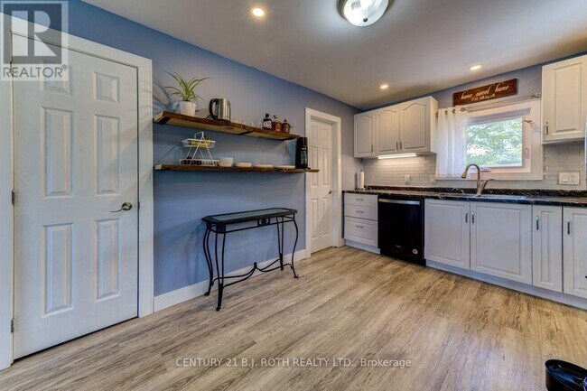 Photo du bâtiment - 1250 River Rd W