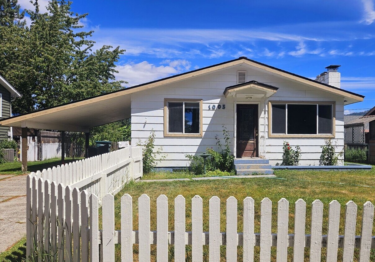 Primary Photo - Newly Remodeled CDA Home