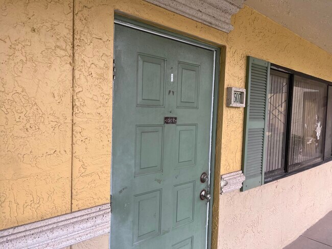 Foto del edificio - 1507 Meadows Cir