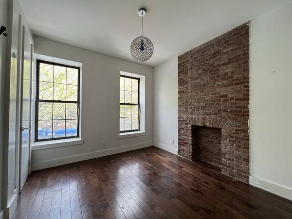 Building Photo - 316 Patchen Ave
