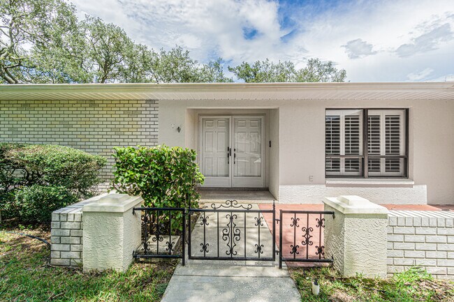 Foto del edificio - 8425 Eldridge Rd