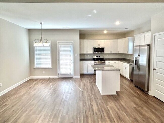 Building Photo - Now Leasing @ Windstone Estates in Milling...