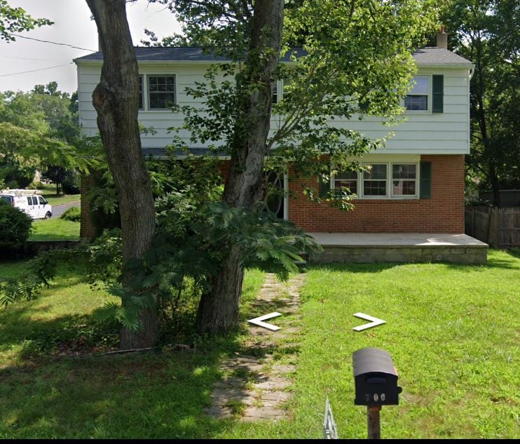 Primary Photo - 100 Rose Cir