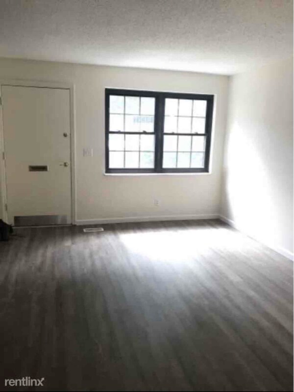 Building Photo - 7929 Royal Arms Ct
