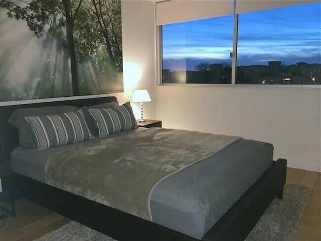 Foto del edificio - 969 Hilgard Ave