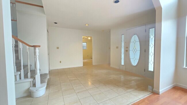 Photo du bâtiment - 4471 Westminster Hwy