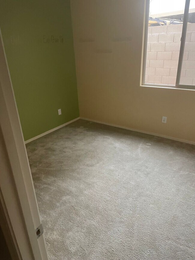 Foto del edificio - 3 BD + DEN IN RANCHO CABRILLO IN PEORIA