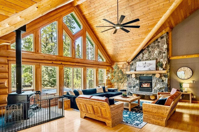 Building Photo - 80 Breezewood Bay