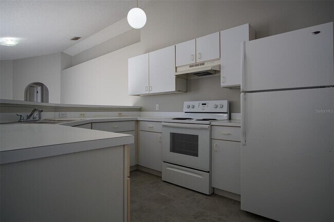 Foto del edificio - 678 Basingstoke Ct