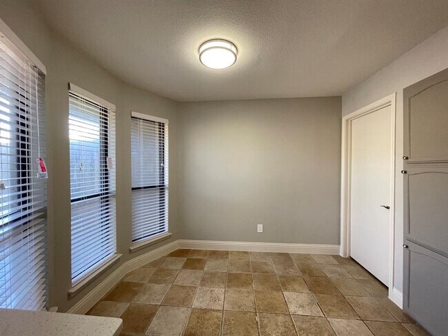 Foto del edificio - 2217 Roman Ct