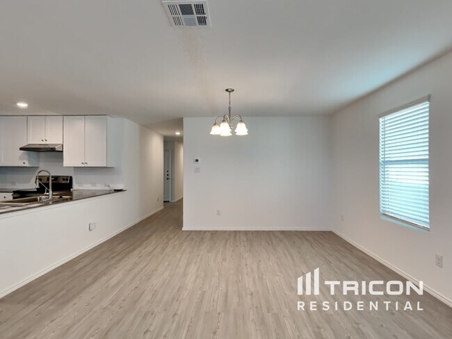 Building Photo - 209 Free Waters Seguin TX