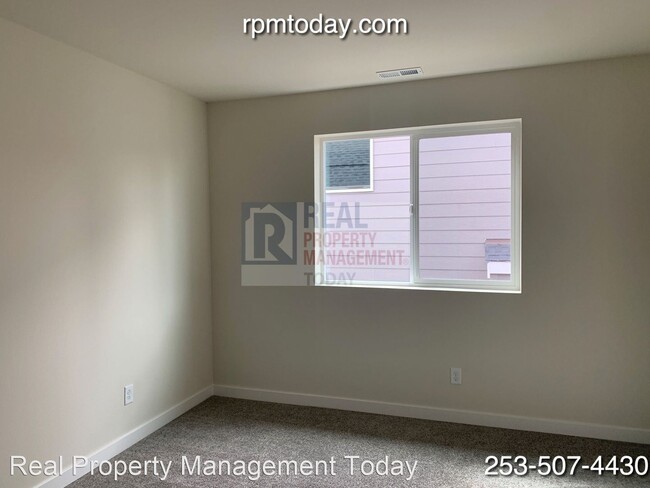 Building Photo - 4 br, 2.5 bath House - 5650 S 302nd St