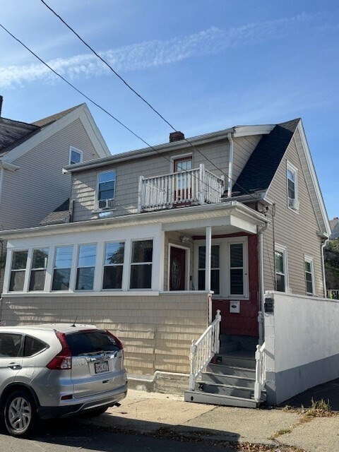 Primary Photo - 142 Hamilton Ave