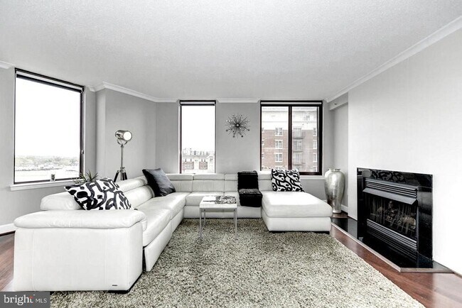 Foto del edificio - 1220 N Fillmore St