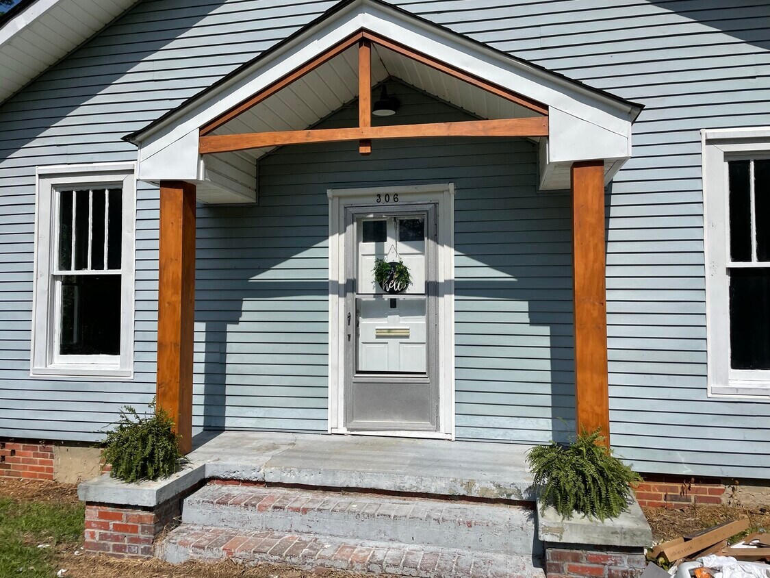 306 Scotland St, Hamlet, NC 28345 House Rental in Hamlet, NC