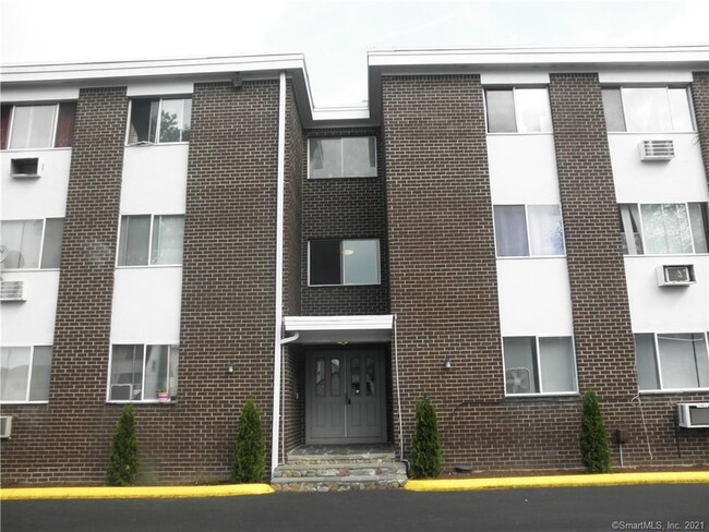 Building Photo - 3880 Main St