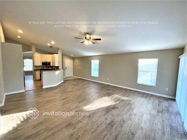 Foto del edificio - 6416 Bridgecrest Dr