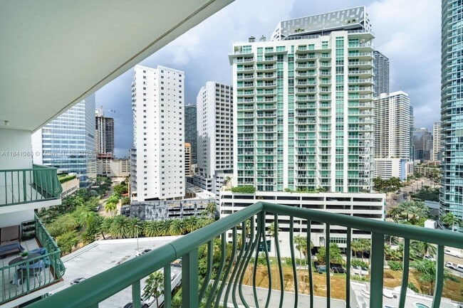 Building Photo - 1408 Brickell Bay Dr