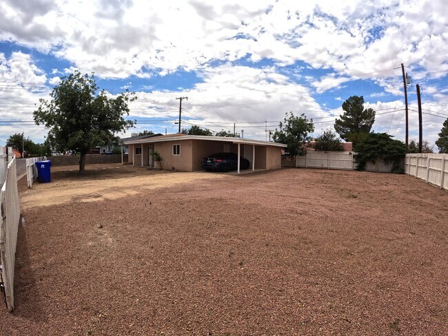 Foto del edificio - 1417 Fifth St.